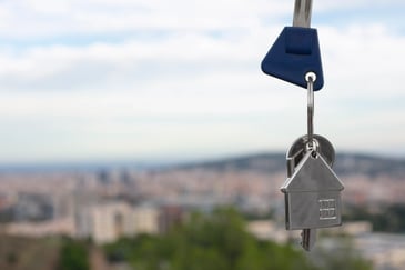 Holding Imobiliária: Saiba como estruturar e proteger imóveis familiares. | Foto: Freepik.