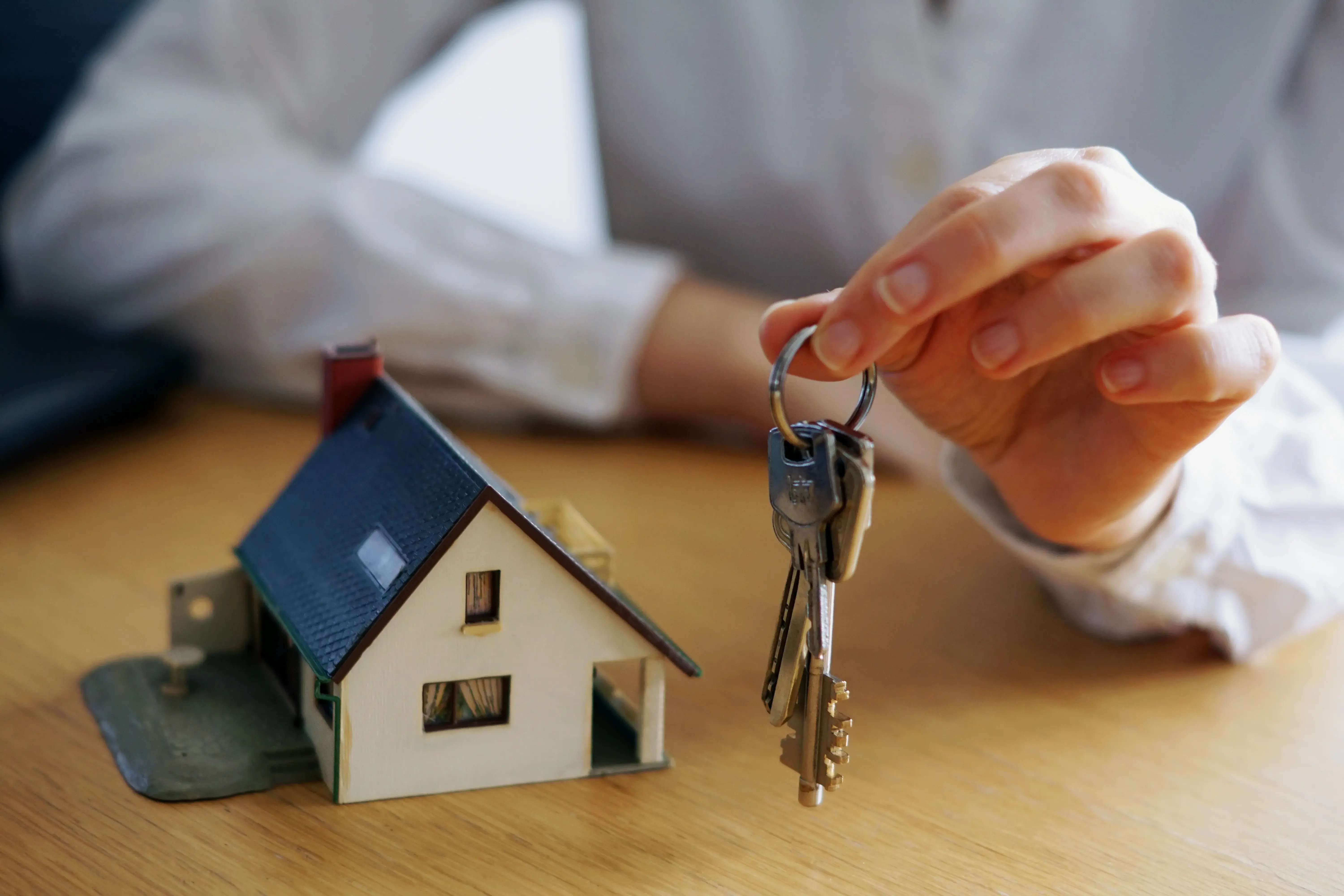 Holding Imobiliária: Saiba como estruturar e proteger imóveis familiares. | Foto: Freepik.